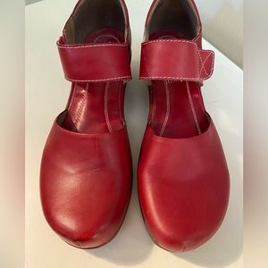 Red leather L'Artiste Mary Janes